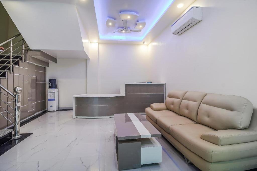 Hotel Classic Paradise New Delhi Bagian luar foto